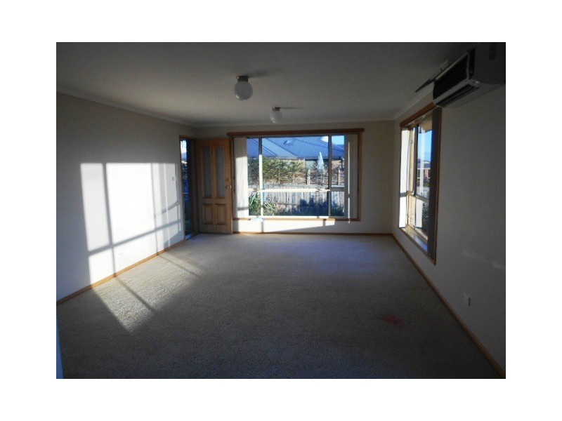 1/4 Mariah Crescent, Oakdowns TAS 7019