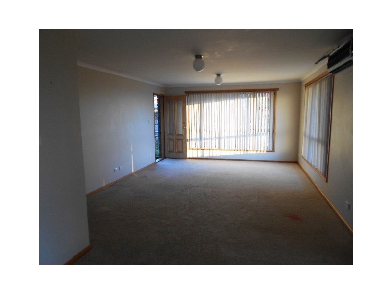 1/4 Mariah Crescent, Oakdowns TAS 7019