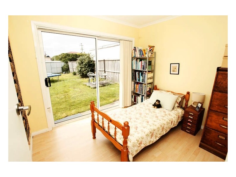 17 Ashbourne Grove, West Moonah TAS 7009