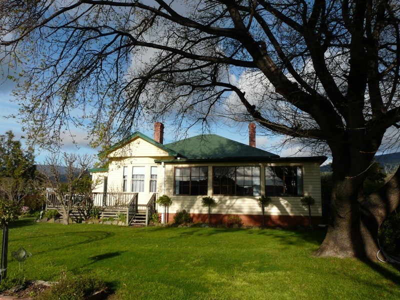 61 Main Road, Claremont TAS 7011