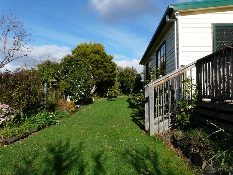 61 Main Road, Claremont TAS 7011