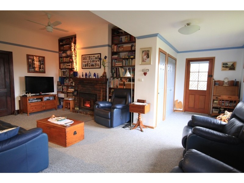 61 Main Road, Claremont TAS 7011