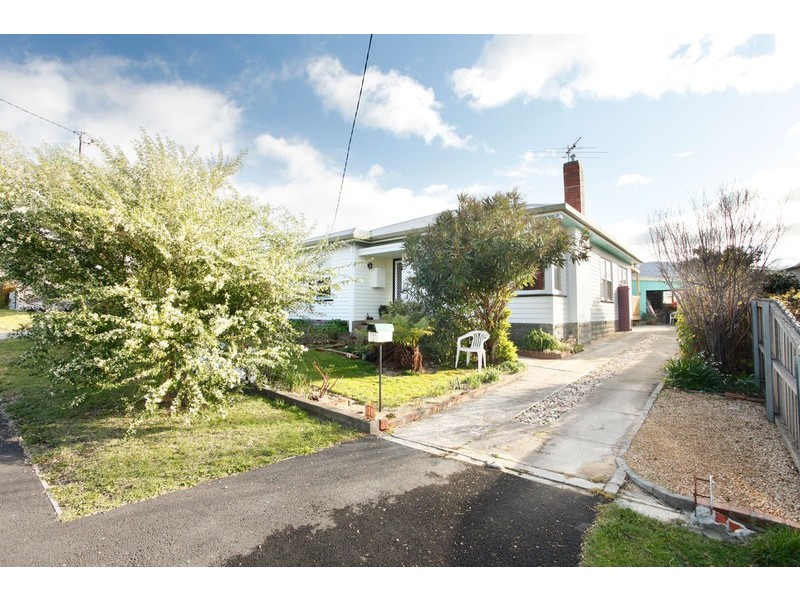 2 Booth Avenue, Glenorchy TAS 7010