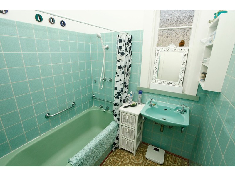 2 Booth Avenue, Glenorchy TAS 7010