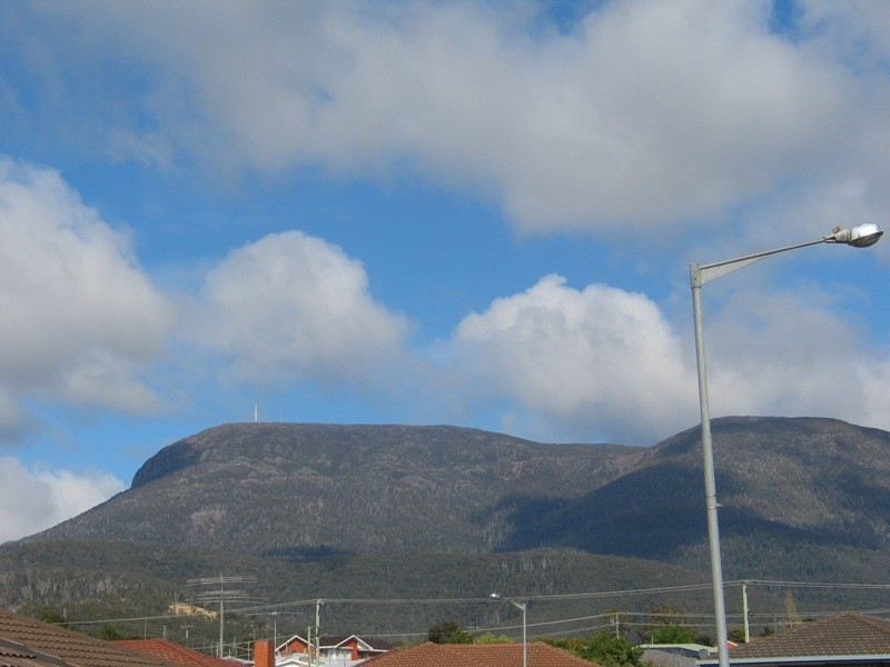 2/3 Walgett Place, Glenorchy TAS 7010