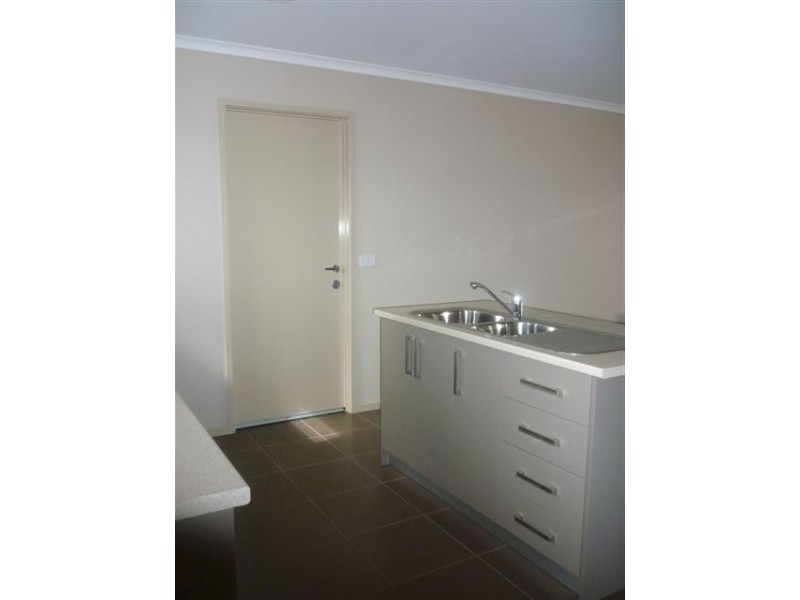 2/60 Mariah Crescent, Oakdowns TAS 7019