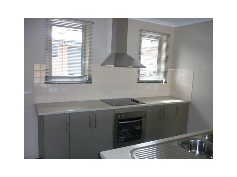 2/60 Mariah Crescent, Oakdowns TAS 7019