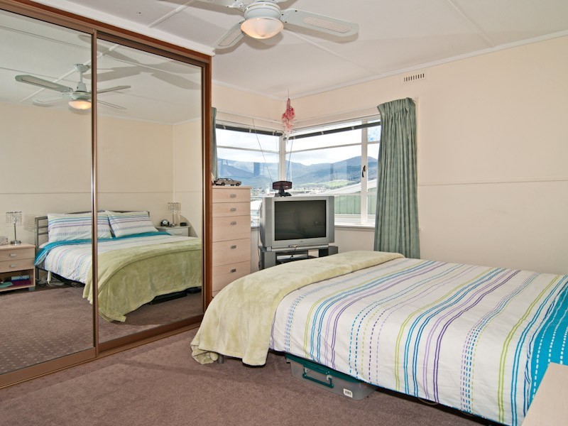 33 Rothesay Circle, Goodwood TAS 7010