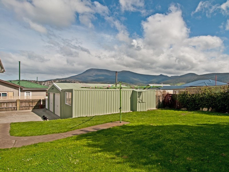 33 Rothesay Circle, Goodwood TAS 7010
