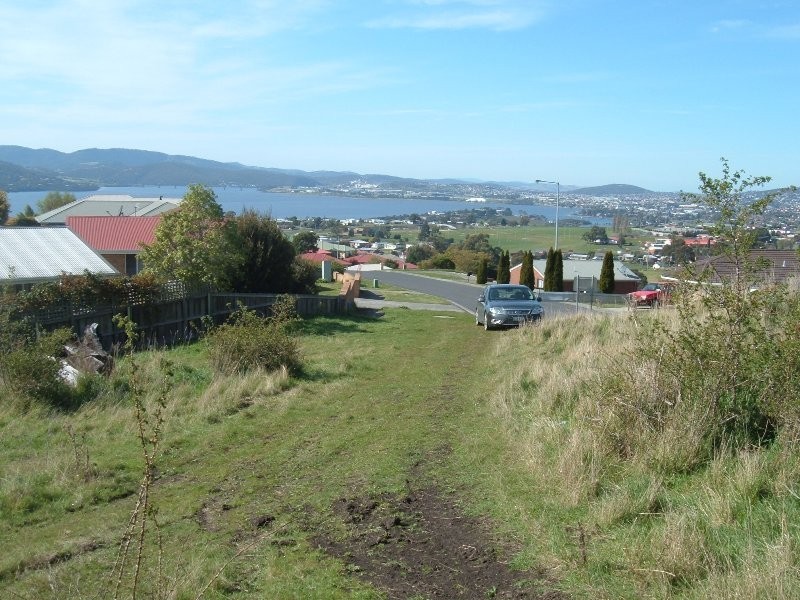 Claremont TAS 7011