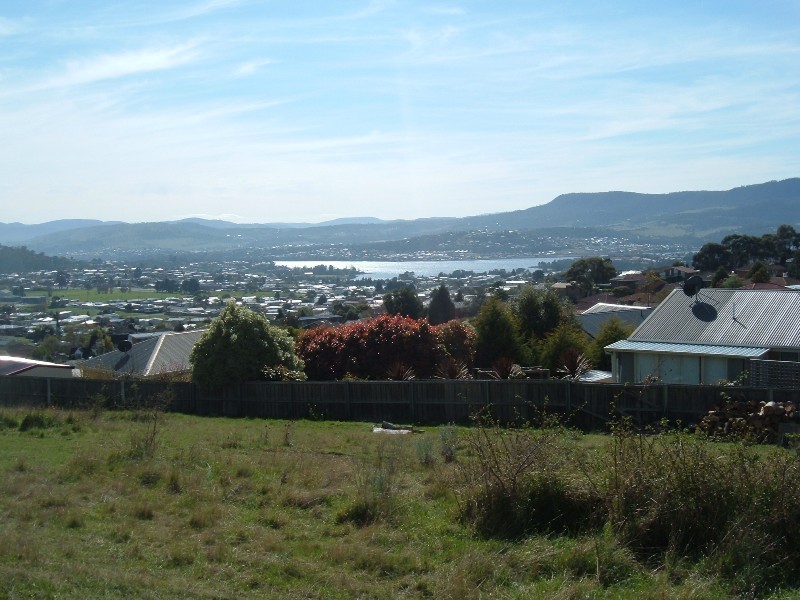 Claremont TAS 7011