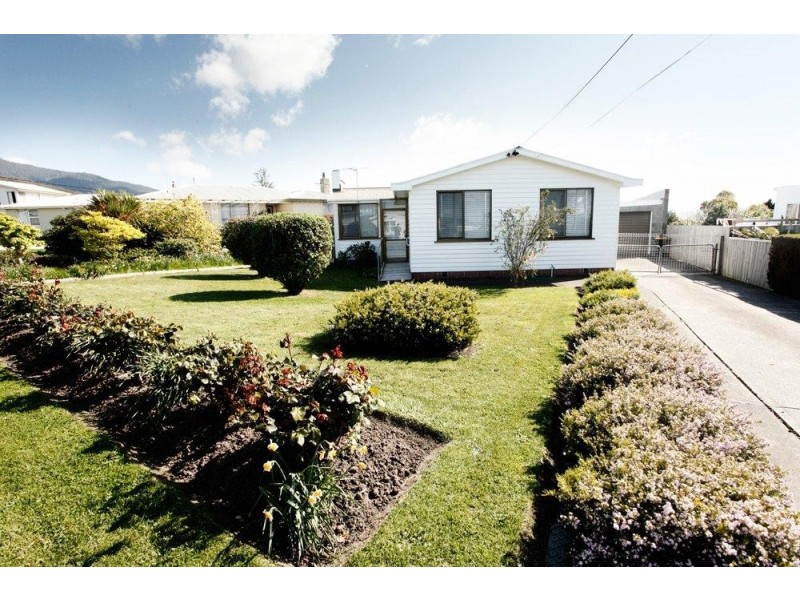 18 Tooma Ave, Berriedale TAS 7011