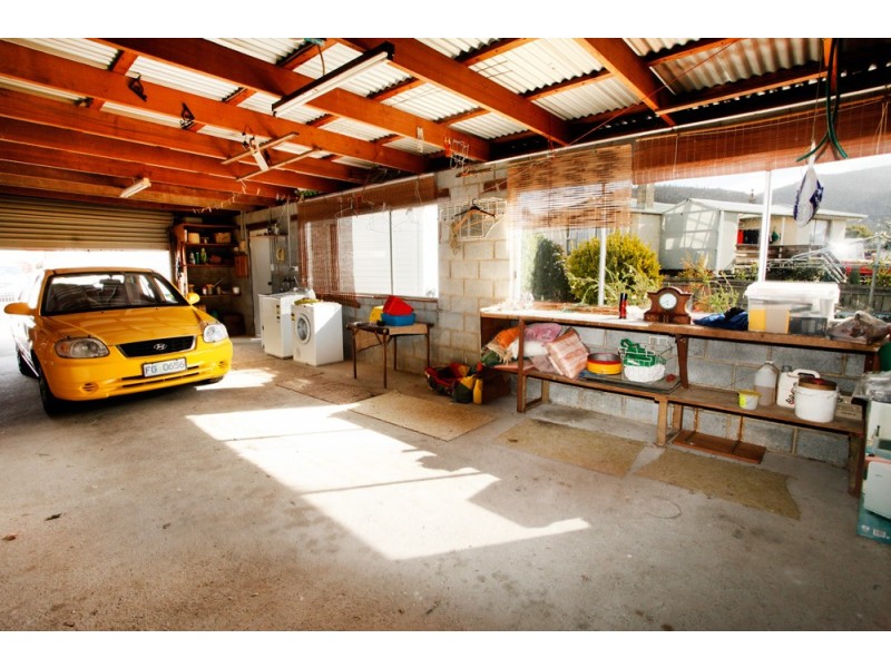 18 Tooma Ave, Berriedale TAS 7011