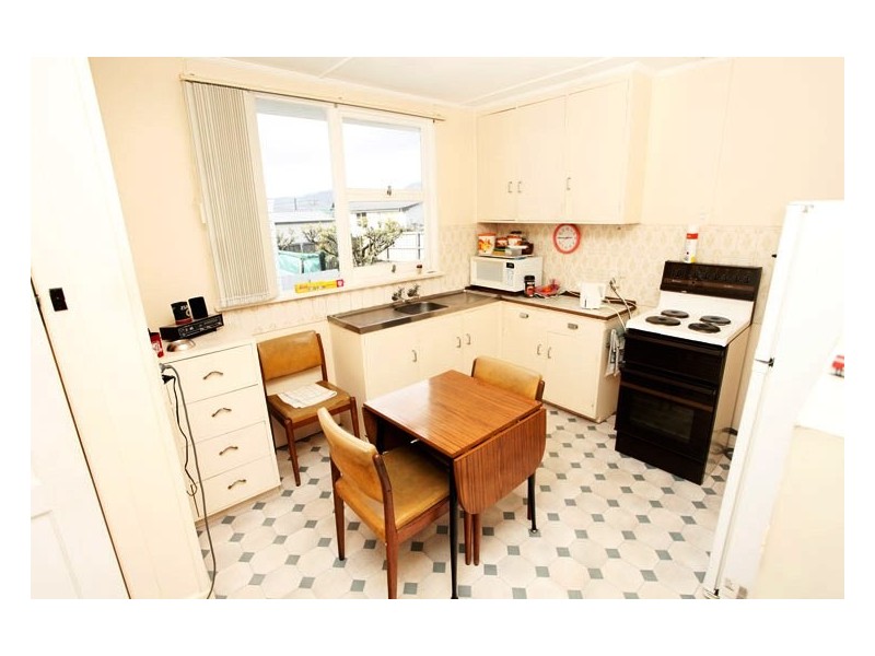 8 Mareka Street, Berriedale TAS 7011