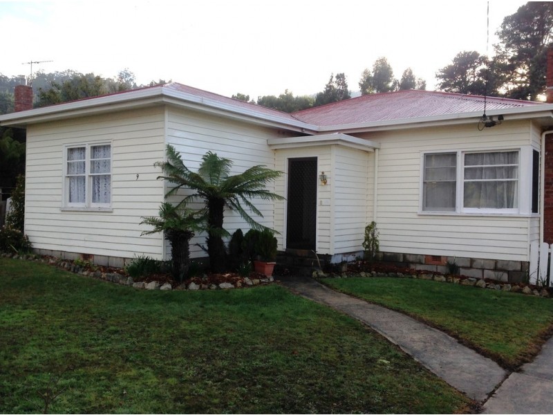 9 Second Avenue, New Norfolk TAS 7140