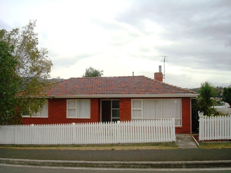 Claremont TAS 7011