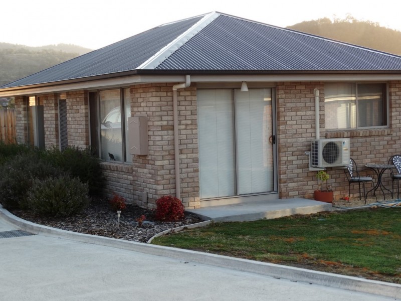 Units / 60 Lower Road, New Norfolk TAS 7140