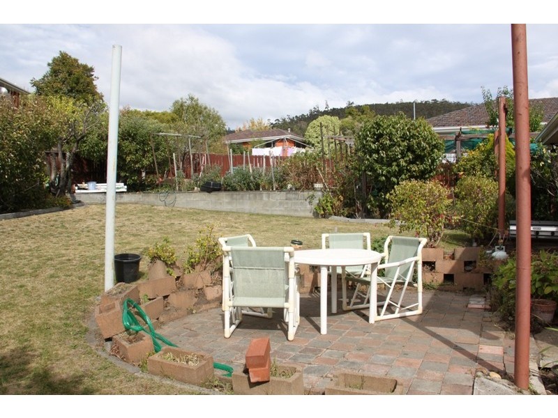 Claremont TAS 7011