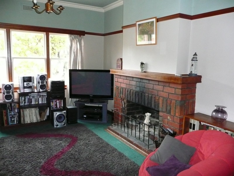 13 Ashbourne Grove, West Moonah TAS 7009