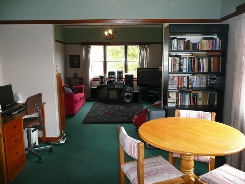 13 Ashbourne Grove, West Moonah TAS 7009