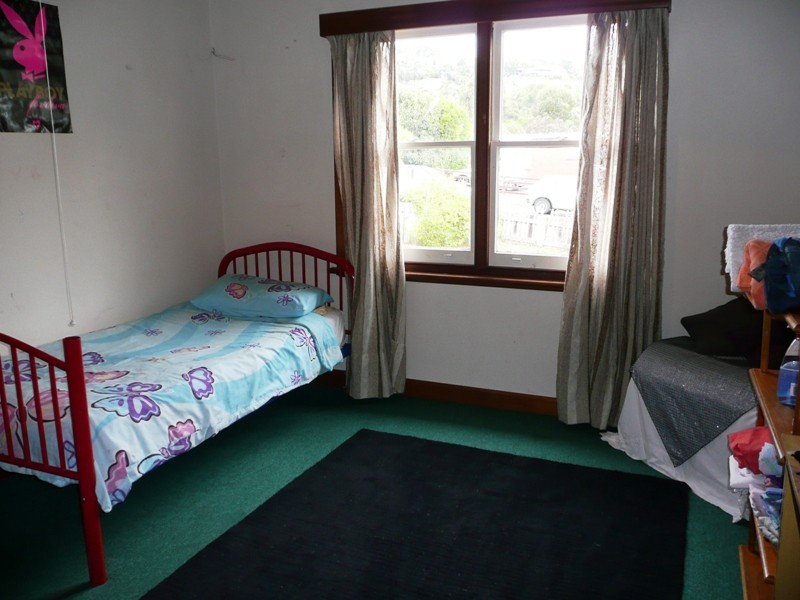 13 Ashbourne Grove, West Moonah TAS 7009