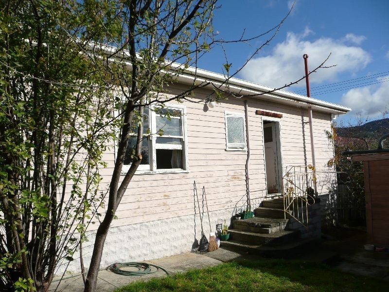 13 Ashbourne Grove, West Moonah TAS 7009