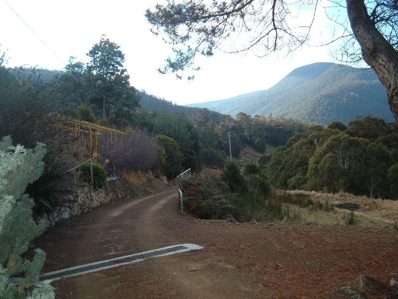 4 Valley Rd, Collinsvale TAS 7012