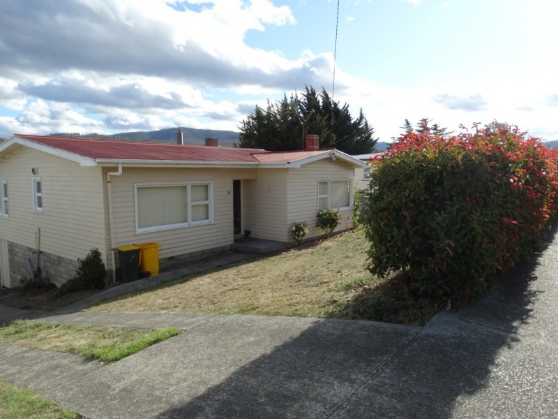 11 Southview Crescent, New Norfolk TAS 7140
