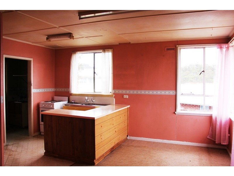 2 Spring Street, Claremont TAS 7011