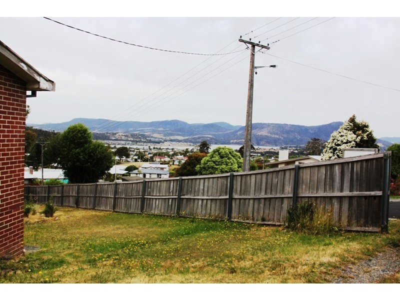 2 Spring Street, Claremont TAS 7011