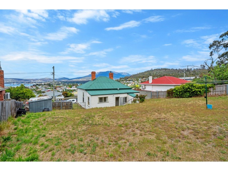 204 East Derwent Highway, Lindisfarne TAS 7015