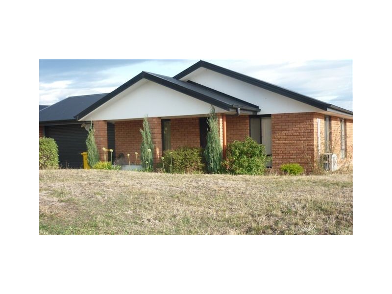 11 Gateway Drive, New Norfolk TAS 7140