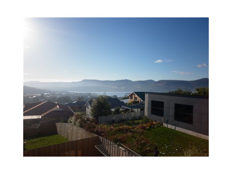 9B Travers Court, Claremont TAS 7011