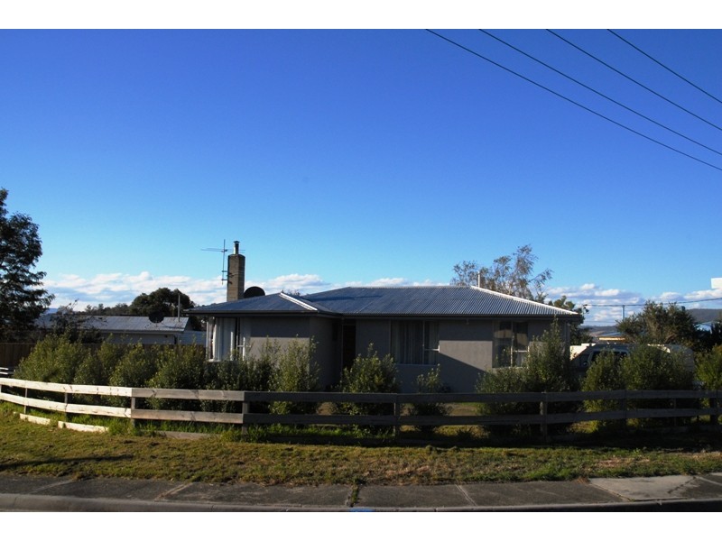 24 Colston St, Claremont TAS 7011