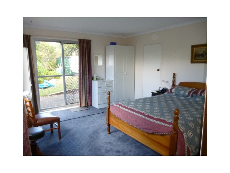 1/268 Churchill Ave, Sandy Bay TAS 7005