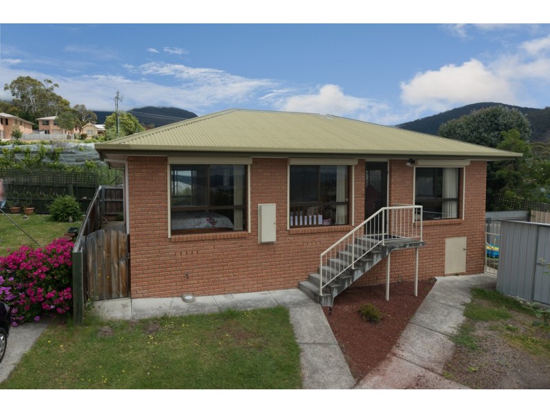 2/1 Aquila Street, Glenorchy TAS 7010