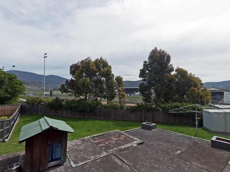 14 Grove Rd, Glenorchy TAS 7010