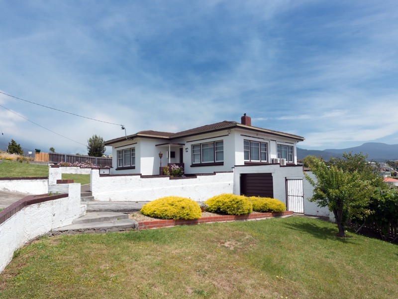 10 Wylie Cres, West Moonah TAS 7009