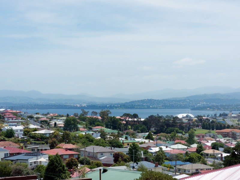 10 Wylie Cres, West Moonah TAS 7009