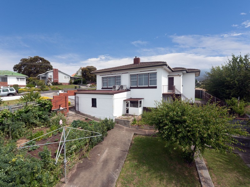 10 Wylie Cres, West Moonah TAS 7009