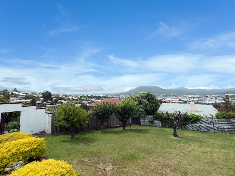 10 Wylie Cres, West Moonah TAS 7009