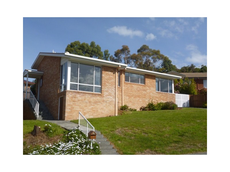 7 Lighton Way, Lenah Valley TAS 7008