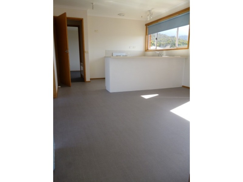 7 Lighton Way, Lenah Valley TAS 7008