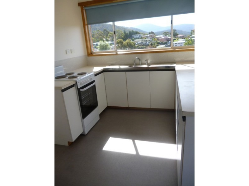 7 Lighton Way, Lenah Valley TAS 7008