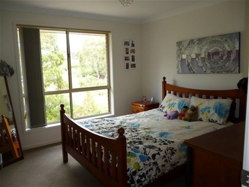 2/40 Branscombe Road, Claremont TAS 7011