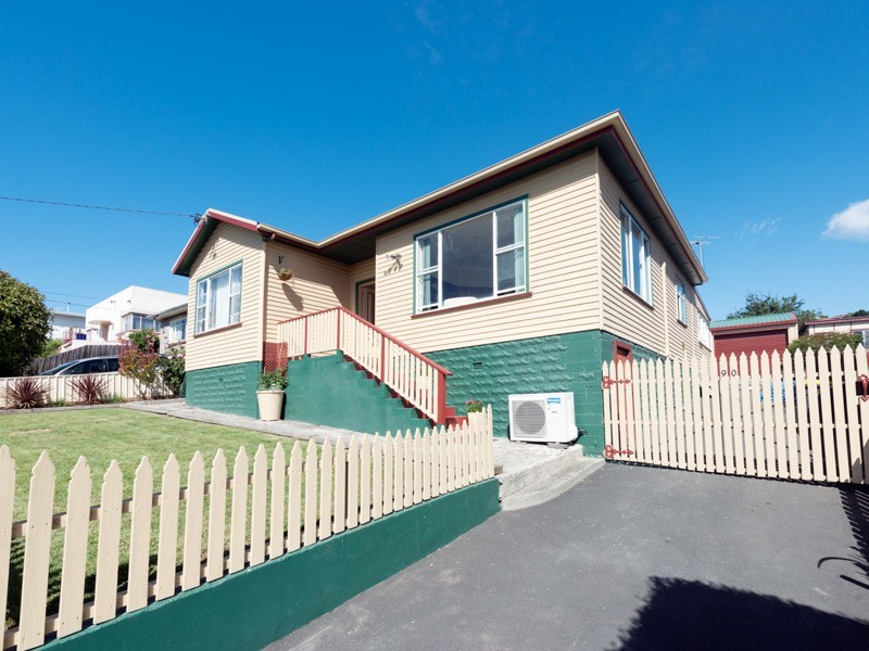 90 Ashbolt Crescent, Lutana TAS 7009