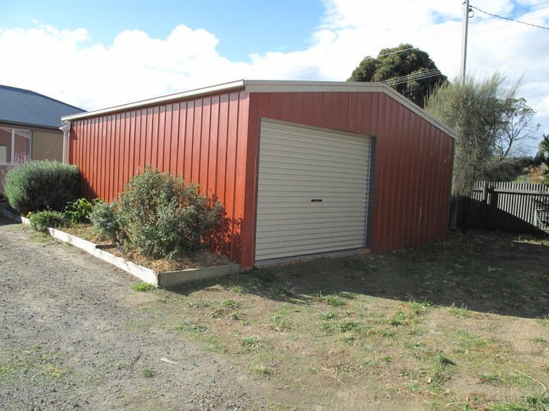 1 Third Ave, Dodges Ferry TAS 7173