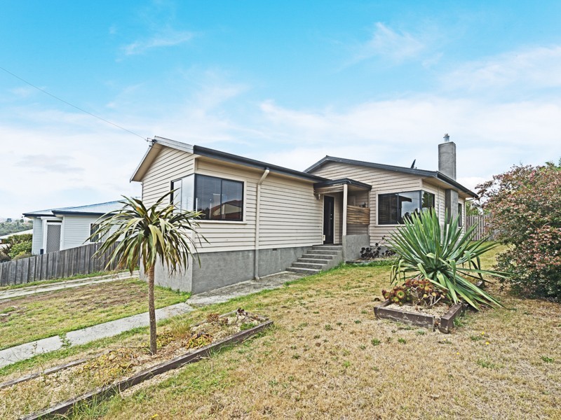 16 Cadburys Road, Claremont TAS 7011