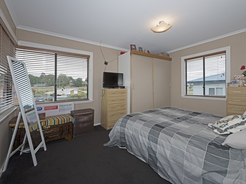 16 Cadburys Road, Claremont TAS 7011