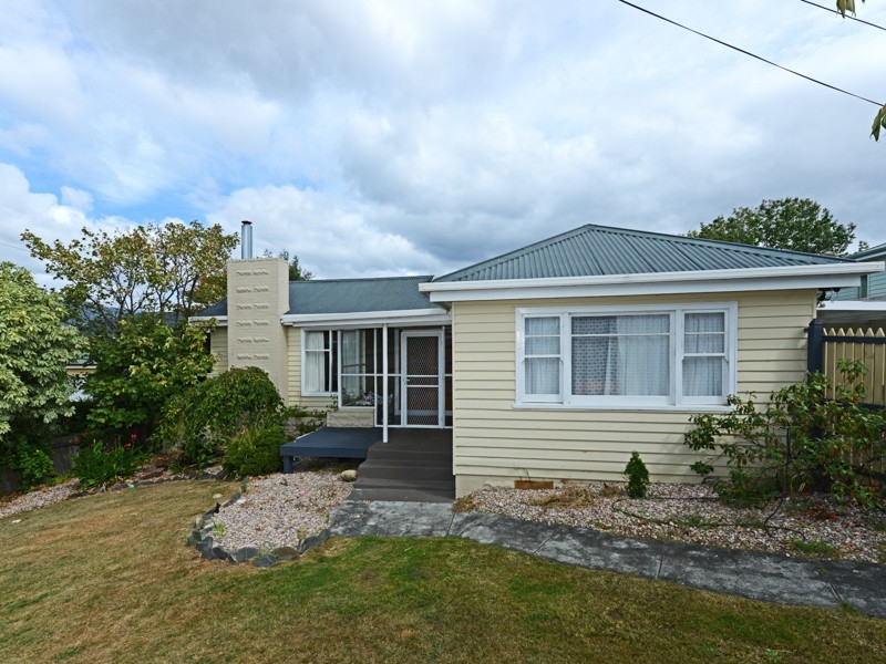 8 Amaroo Road, Austins Ferry TAS 7011